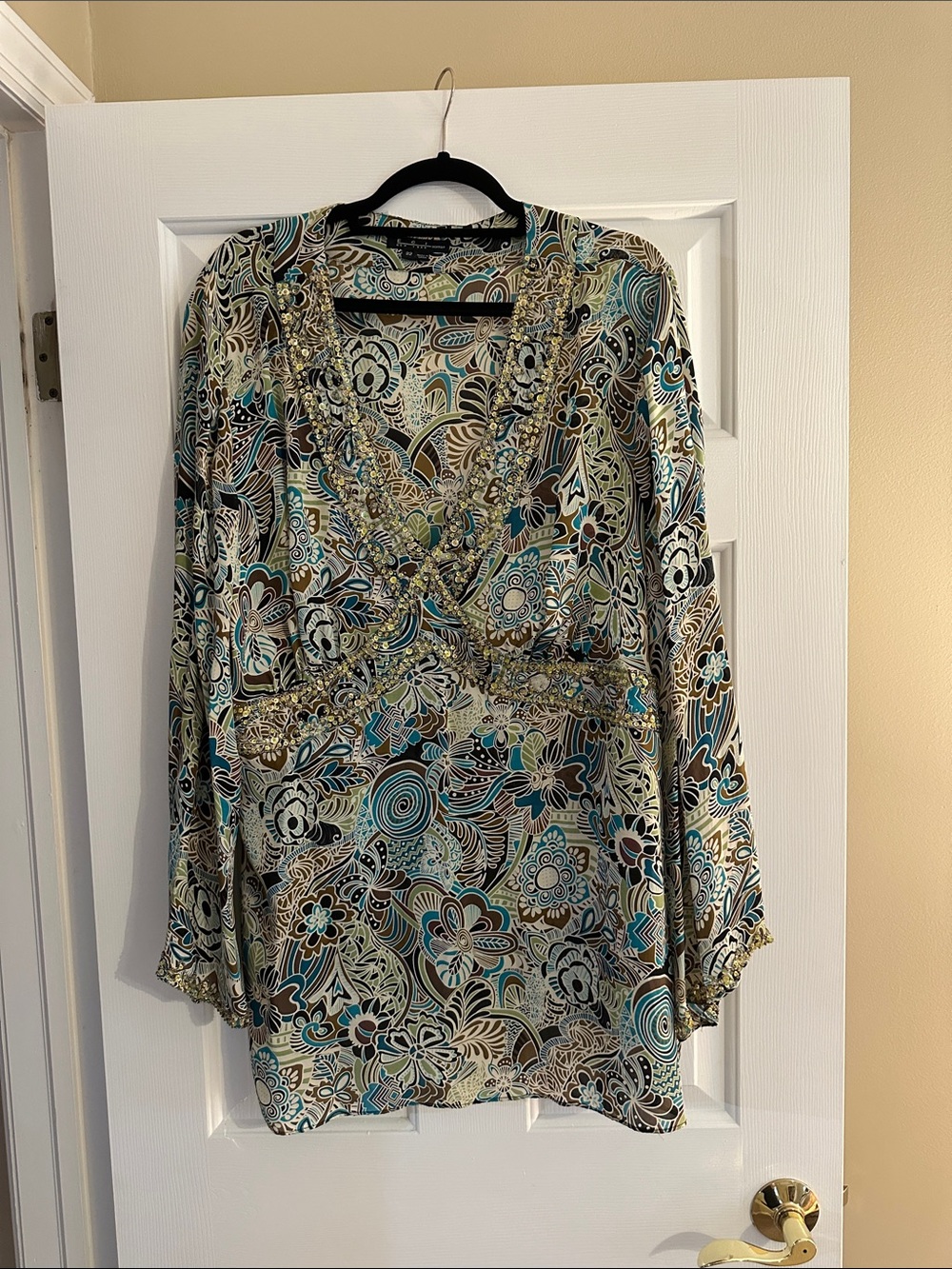 Beaded V-Neck Print Blouse in Teal, Black & Cream